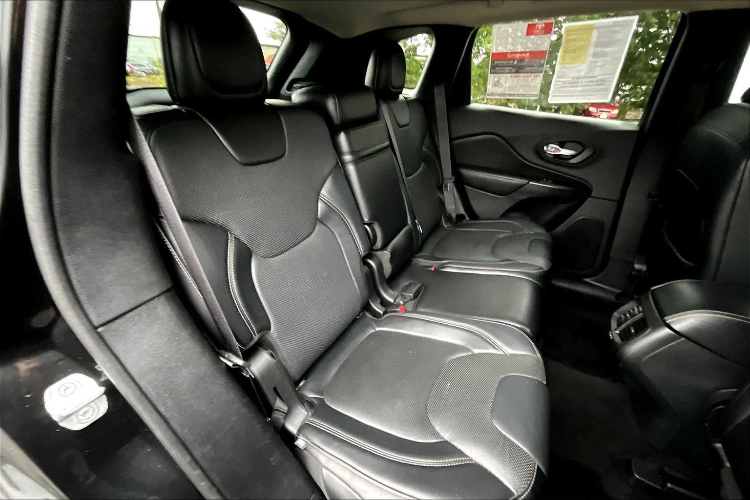 2014 Jeep Cherokee Limited photo 17
