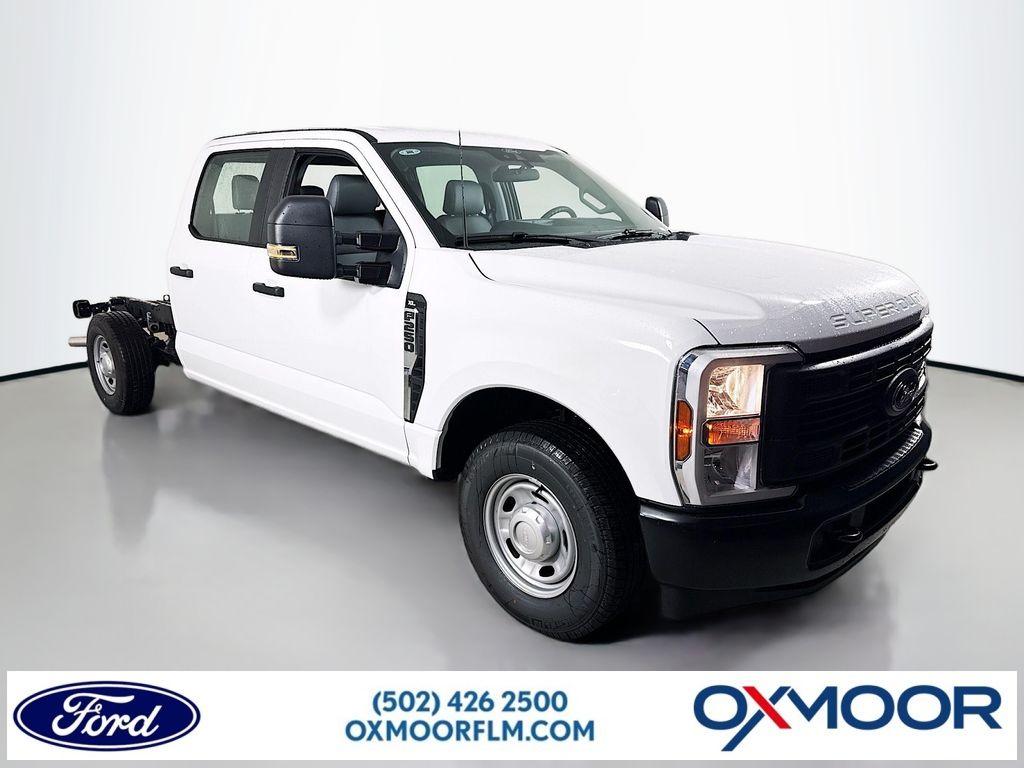 2025 Ford F-250 Super Duty XL's photo