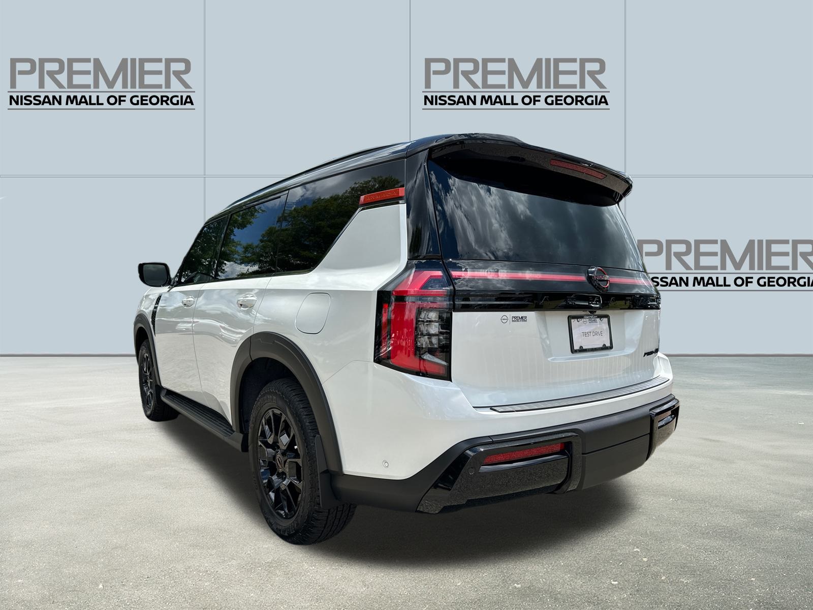 2025 Nissan Armada photo 5