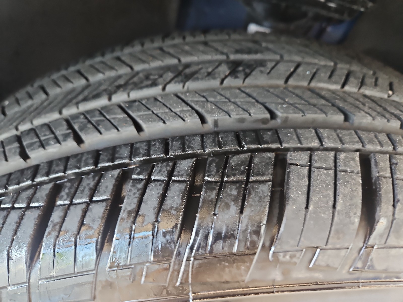 Used 2024 Dusk Blue Metallic Volkswagen S image 23