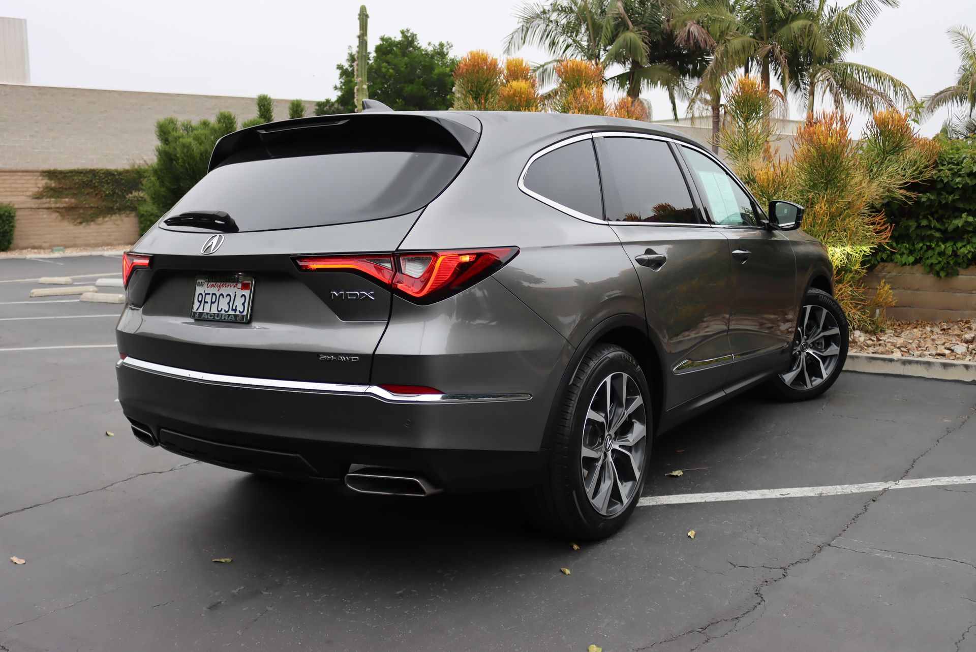 2023 Acura MDX Technology SH-AWD photo 2