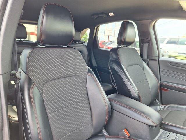 2024 Ford Escape ST-Line photo 25