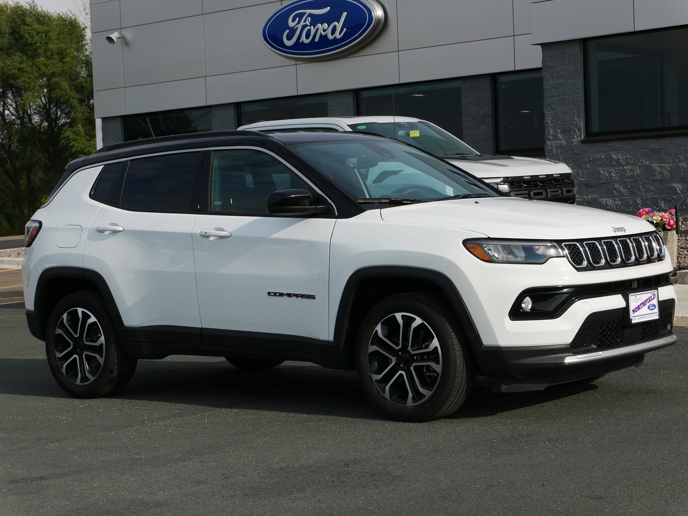 Used 2024 Jeep Compass Limited with VIN 3C4NJDCN1RT595135 for sale in Northfield, Minnesota