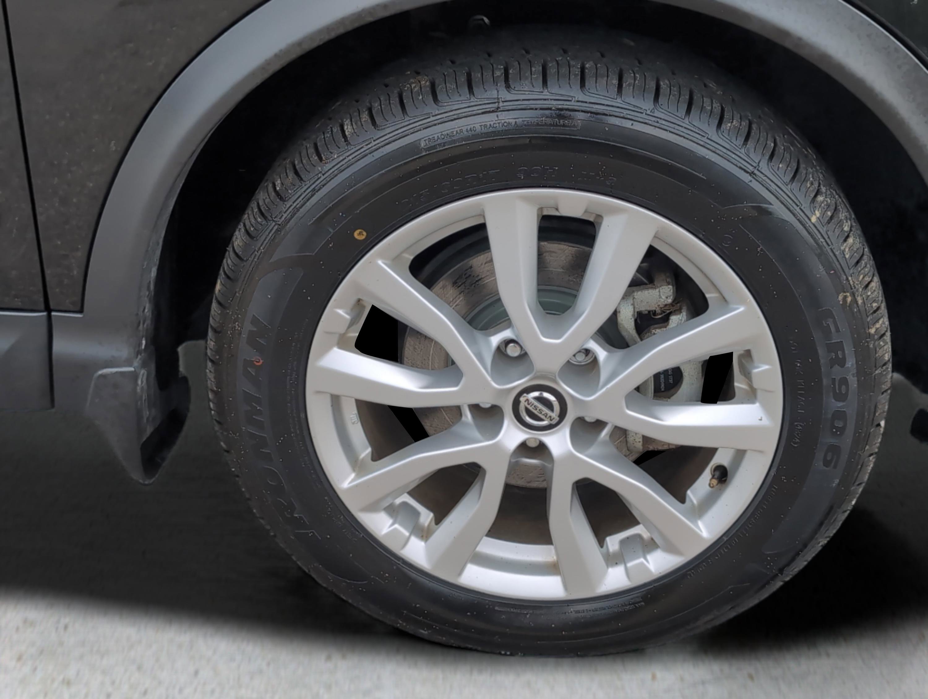 2022 Nissan Rogue Sport SV photo 4