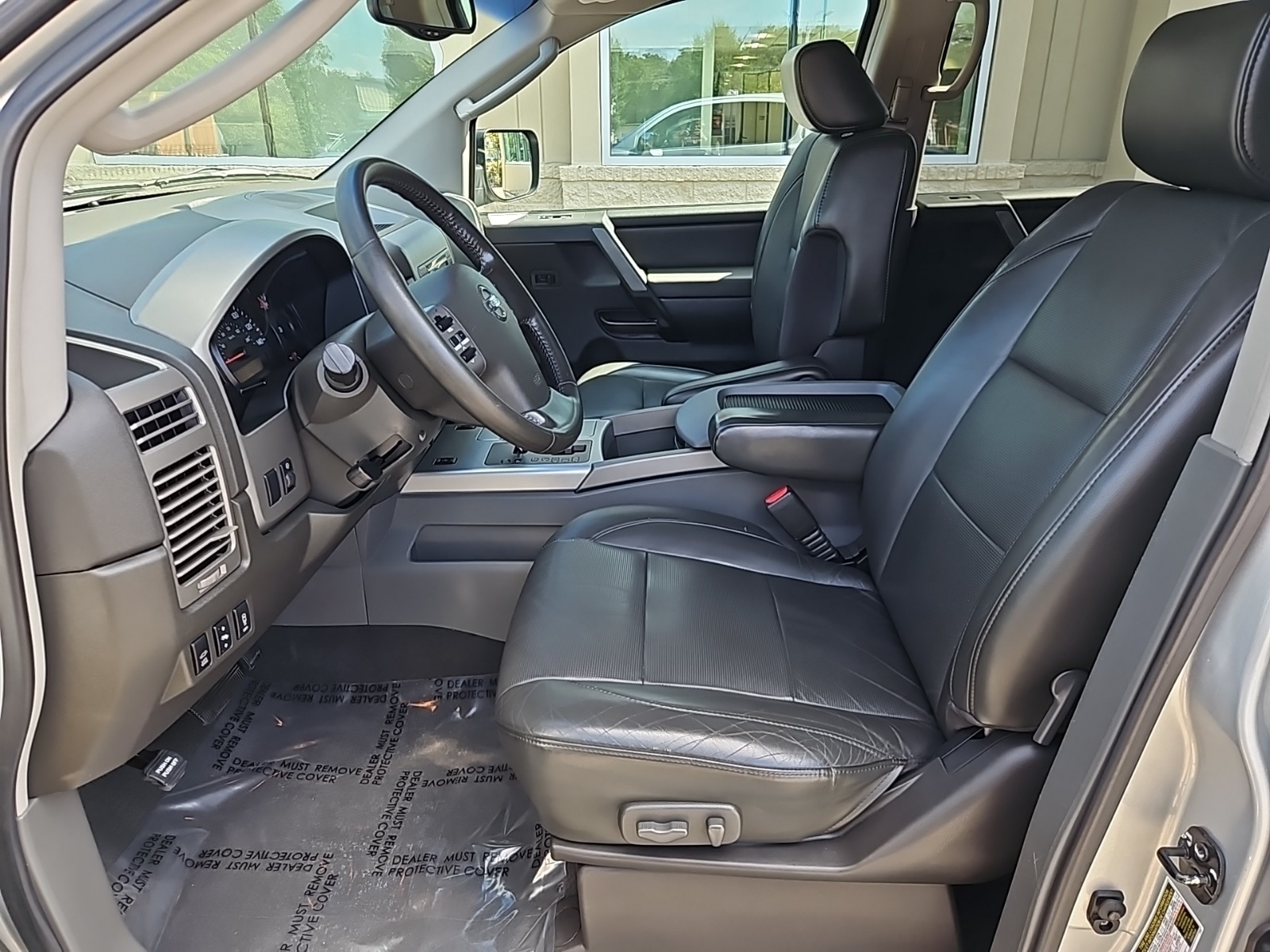 2005 Nissan Armada LE photo 7