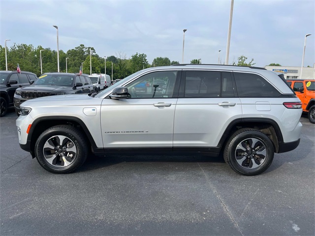2023 Jeep Cherokee 4xe photo 4