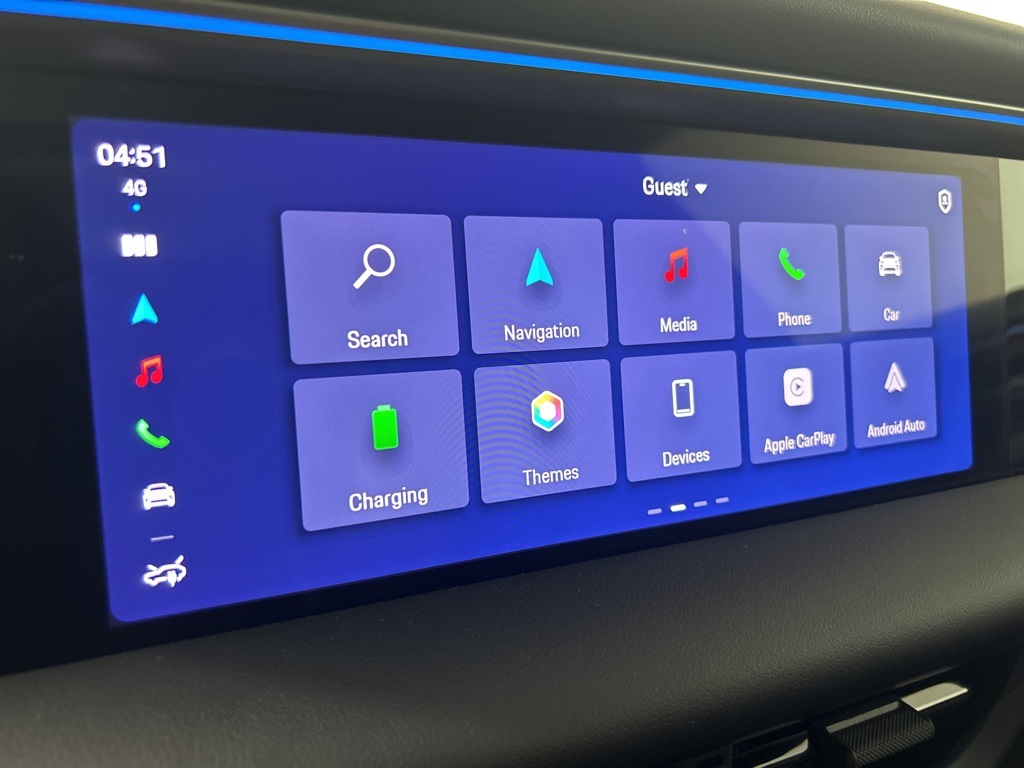 2025 Porsche Macan Electric 4 photo 19