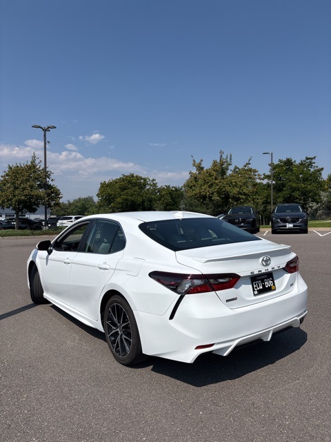 2024 Toyota Camry SE photo 7