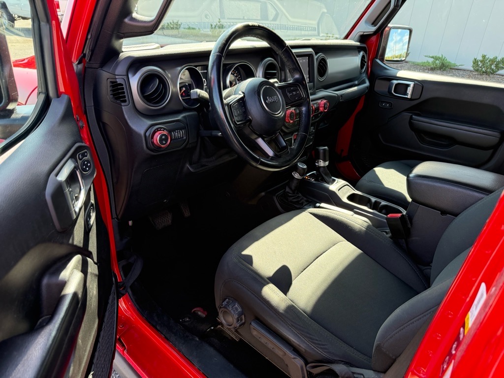2021 Jeep Gladiator Willys Sport photo 8