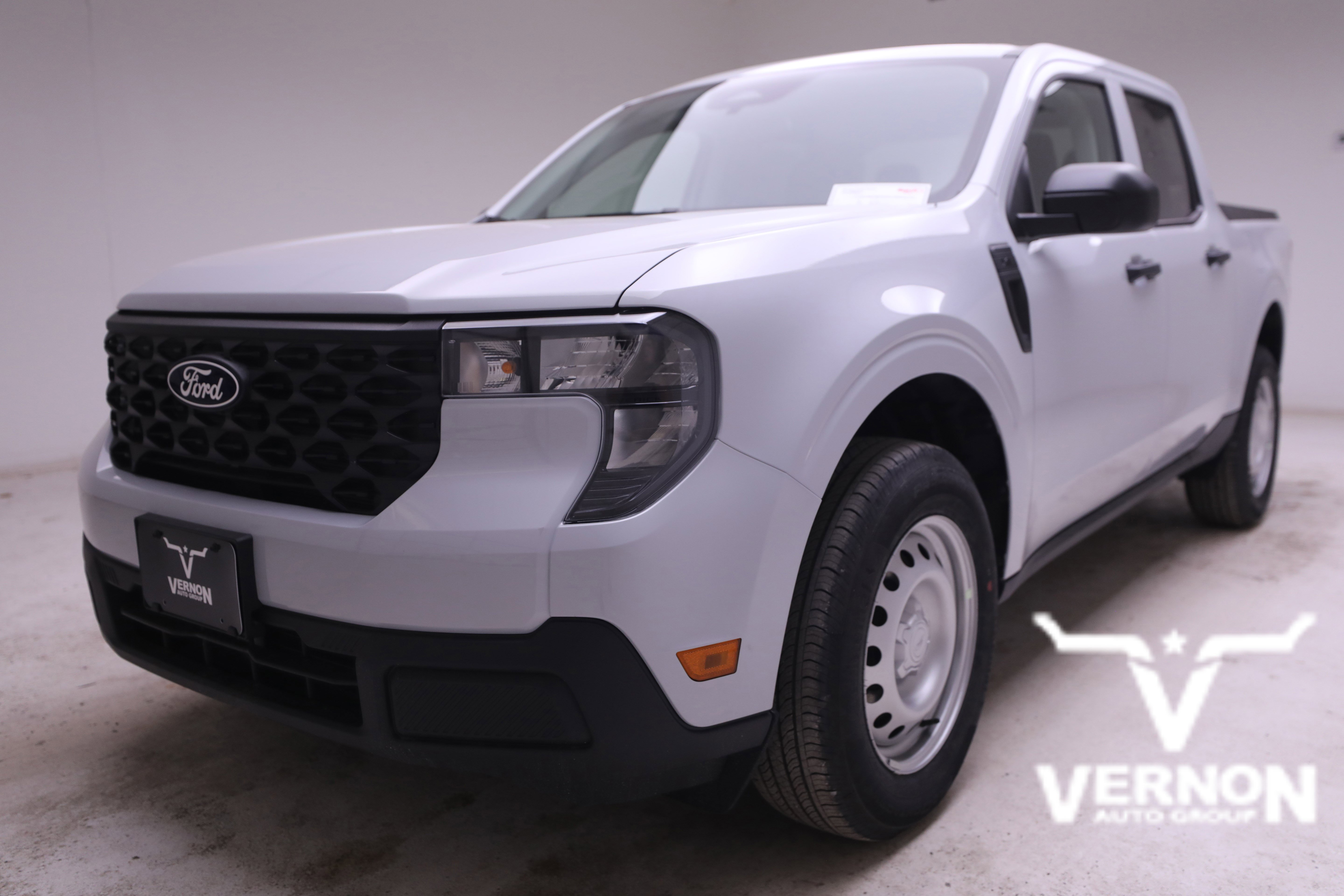 2025 Ford Maverick XL's photo