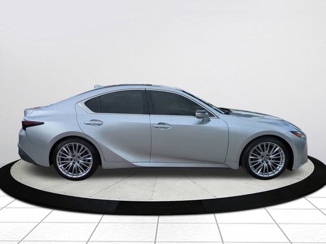 2025 Lexus IS 300 photo 3