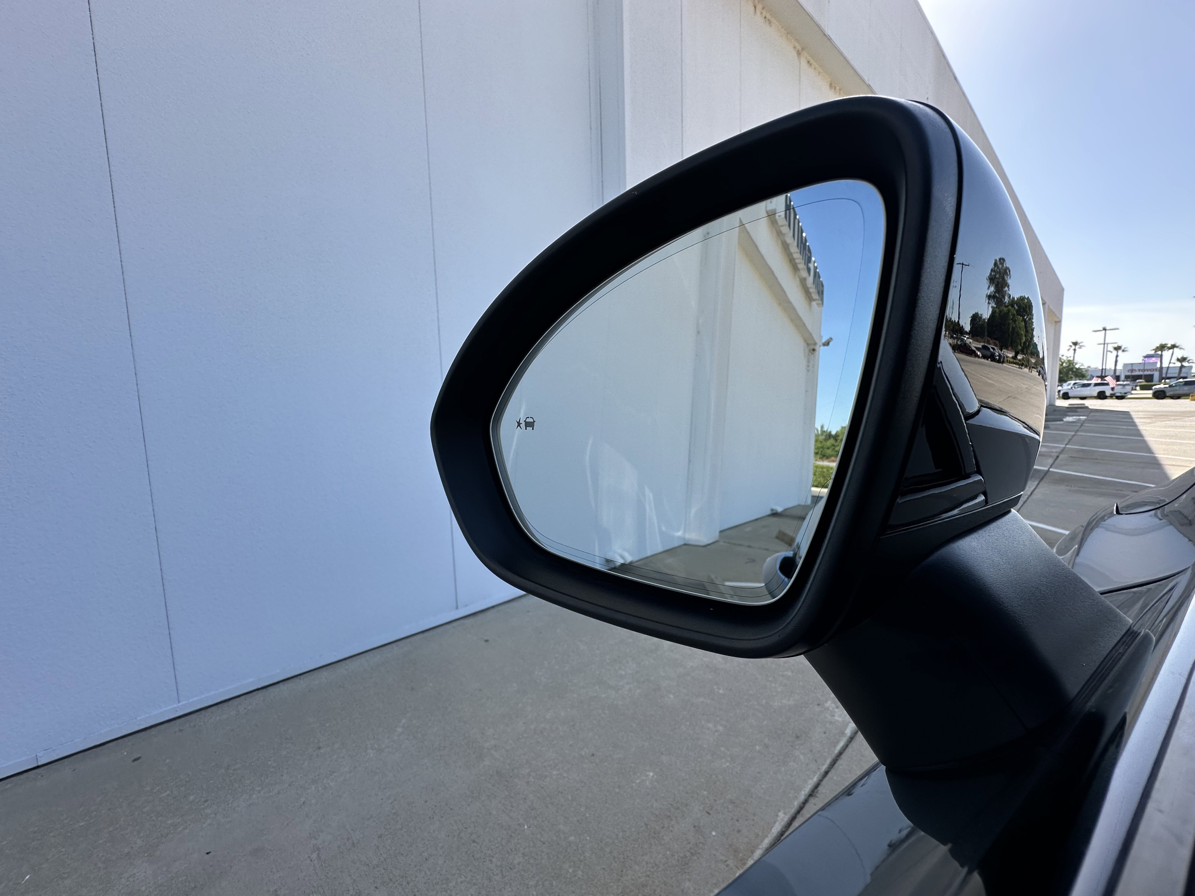 2022 Buick Envision Preferred photo 2