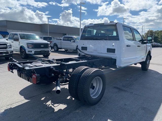 2026 Ford F-350 photo 7