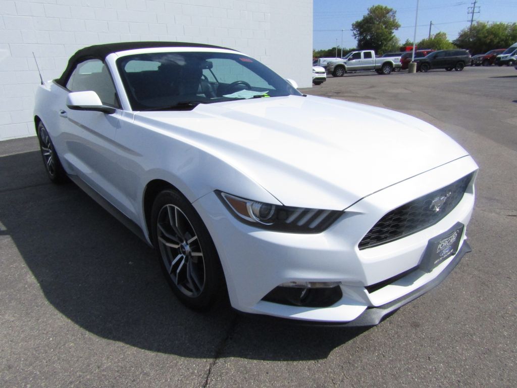 2017 Ford Mustang EcoBoost Premium photo 16