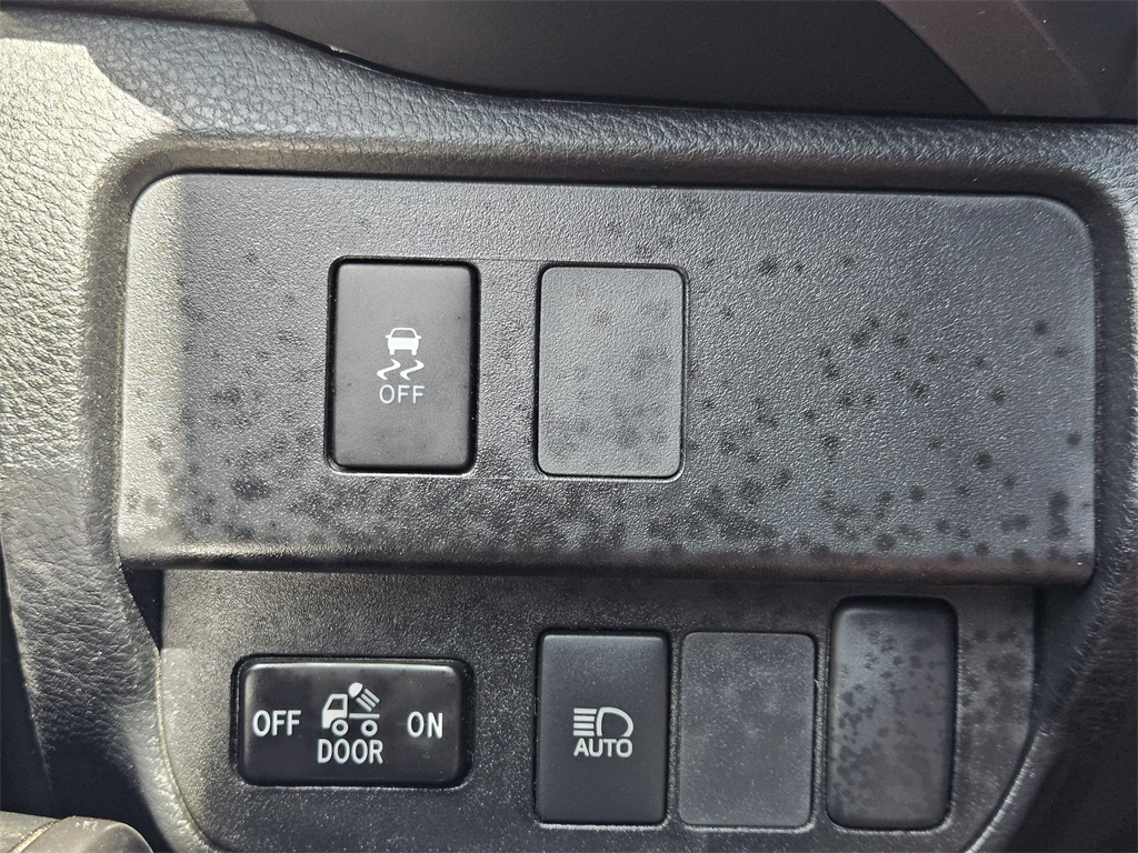 2020 Toyota Tacoma SR5 photo 17