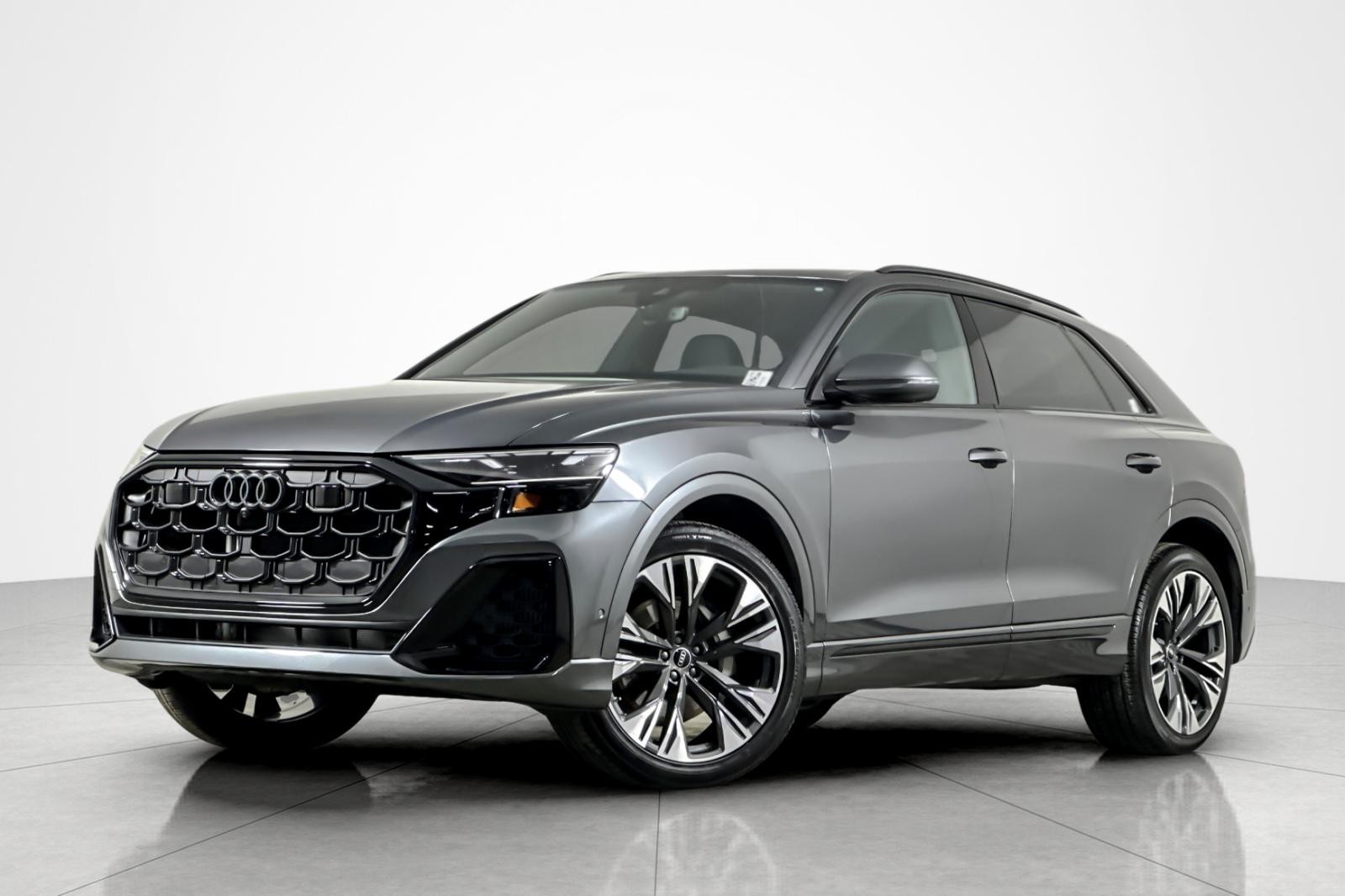 2025 Audi Q8 Premium Plus's photo