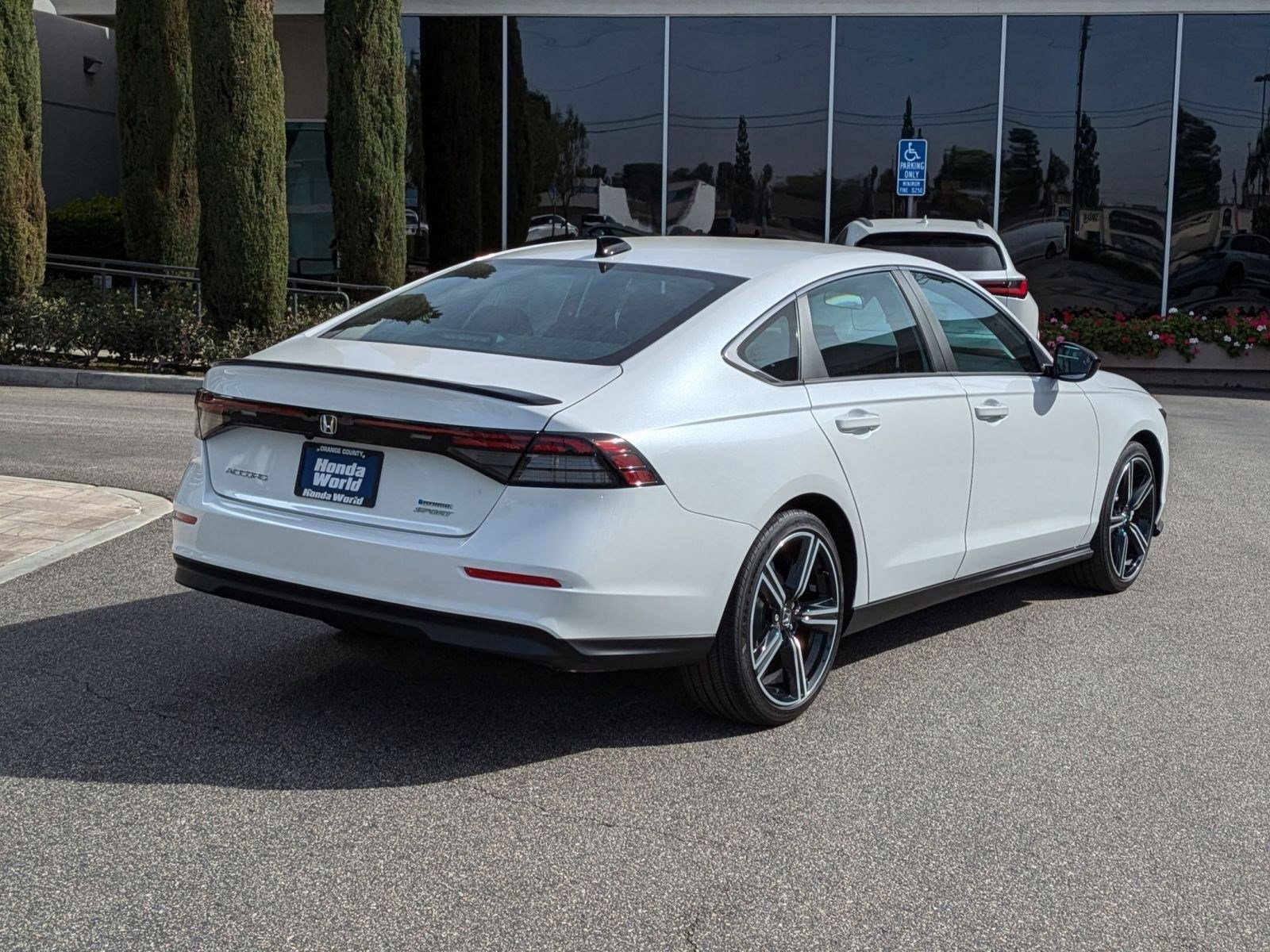 2025 Honda Accord Hybrid Sport photo 4
