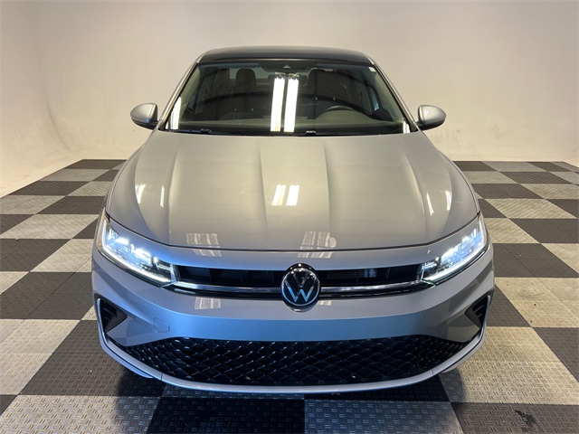 2025 Volkswagen Jetta 1.5T SE photo 2