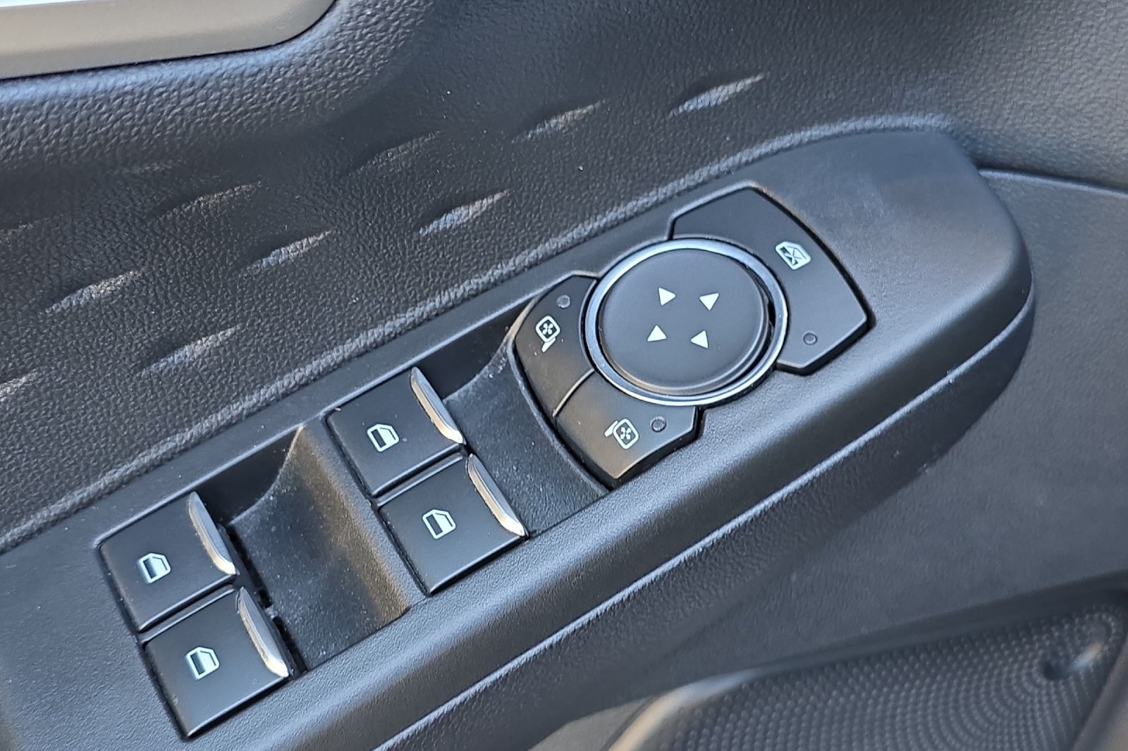 2020 Ford Escape SE Sport Hybrid photo 11