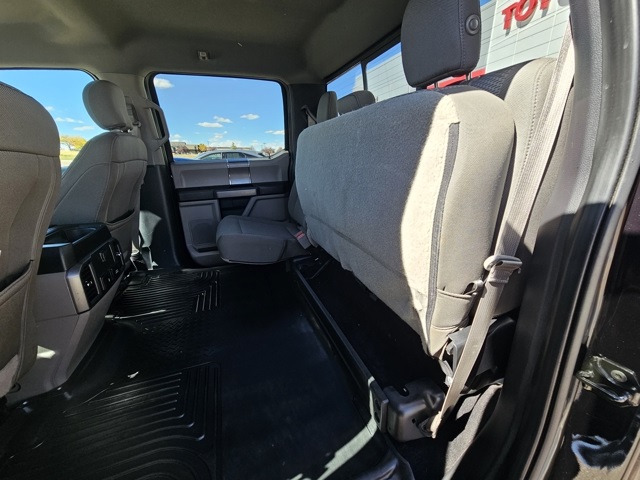 2019 Ford F-150 XLT photo 16