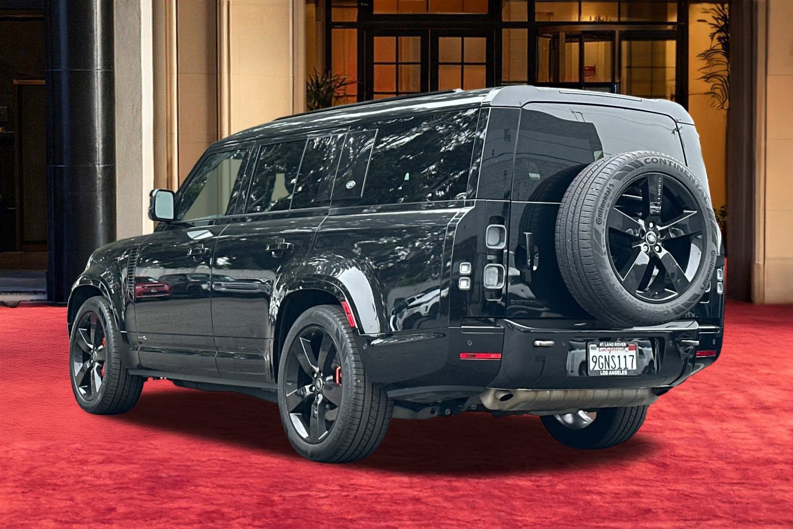 2023 Land Rover Defender 130 X photo 2