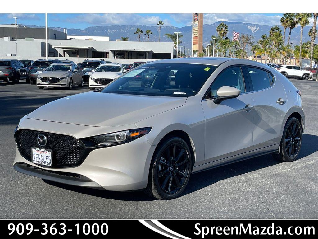 2023 Mazda Mazda3 Premium's photo