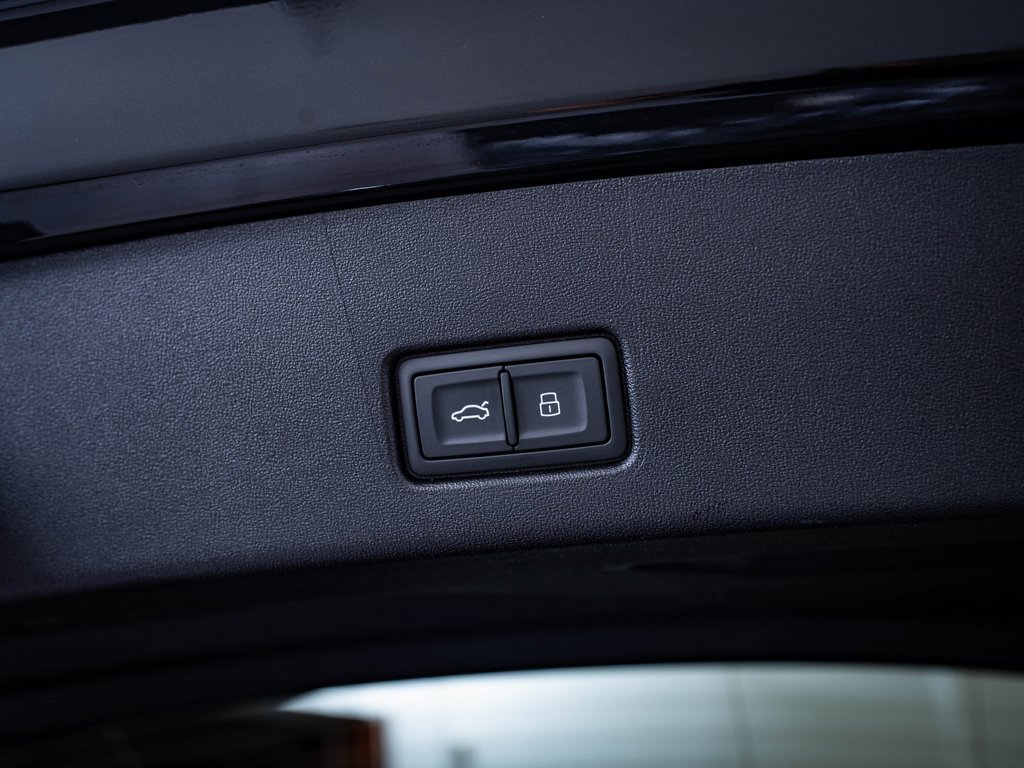 2024 Audi Q4 E-tron Premium Plus photo 33
