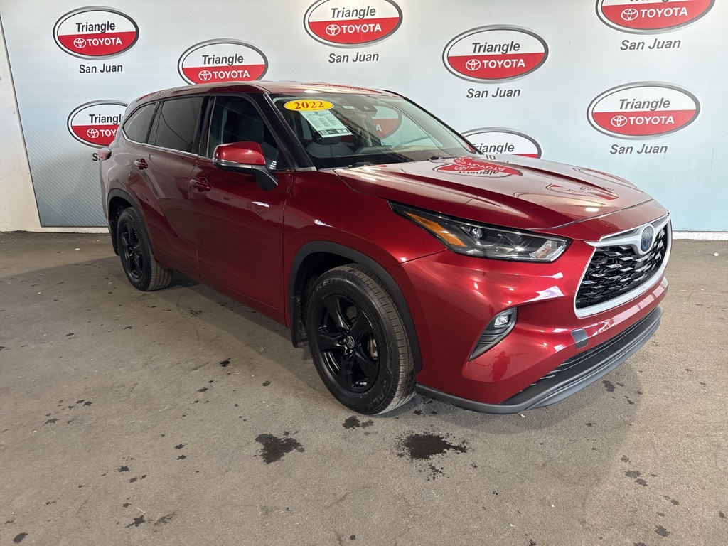 2022 Toyota Highlander Hybrid LE photo 3