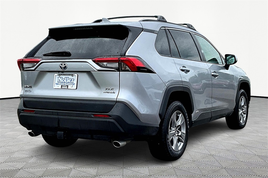 Used 2024 Toyota RAV4 XLE with VIN 4T3RWRFV6RU139068 for sale in Kansas City