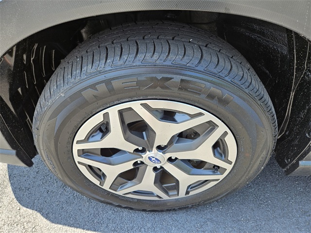 2021 Subaru Forester Premium photo 18