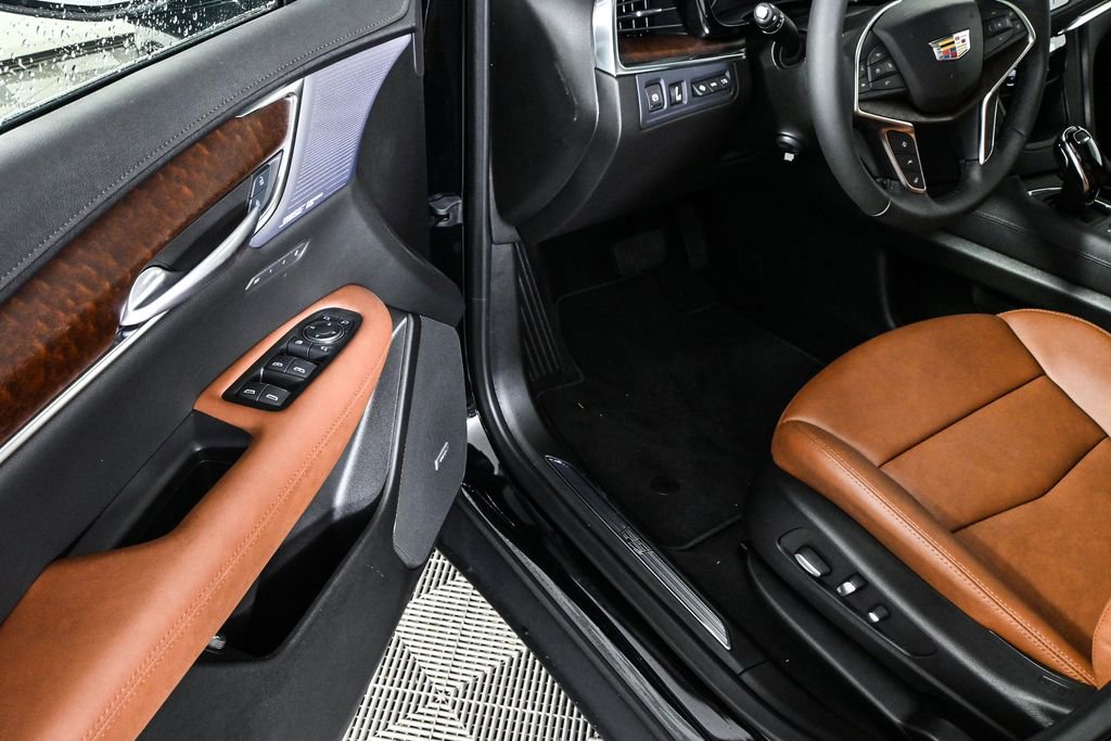 2024 Cadillac XT5 Premium Luxury photo 2