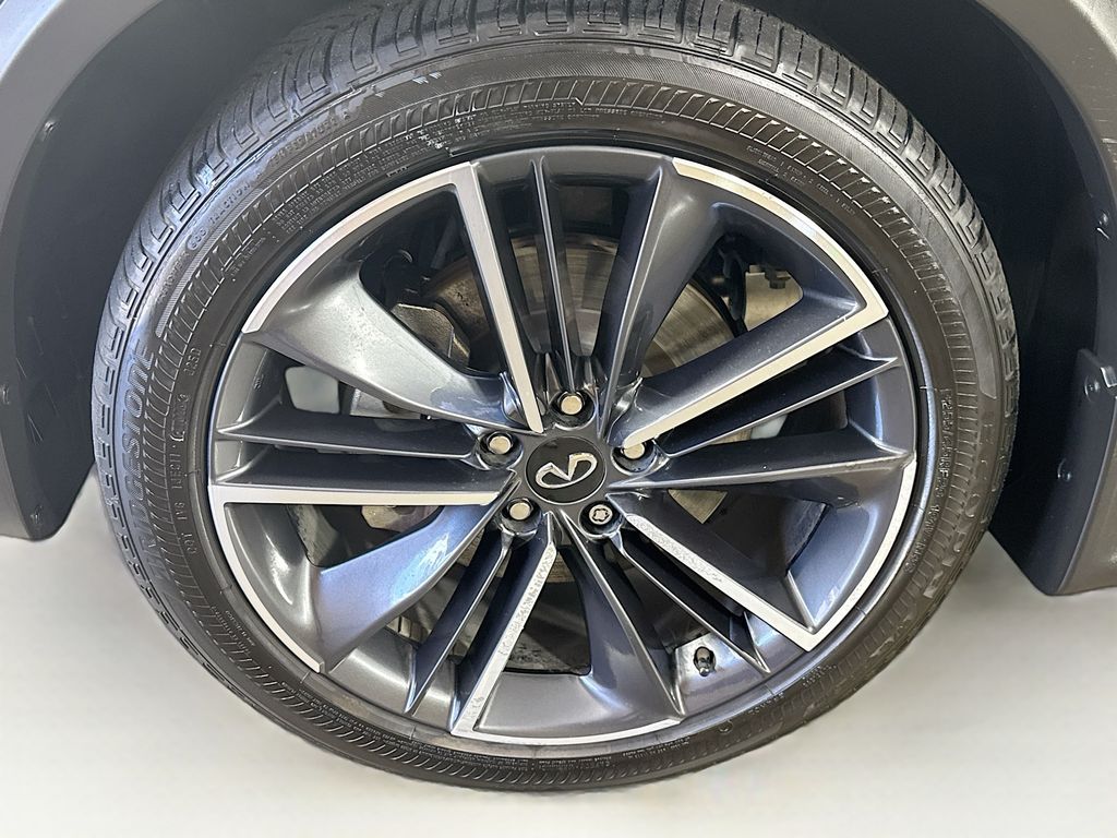 2023 Infiniti QX55 Essential photo 35