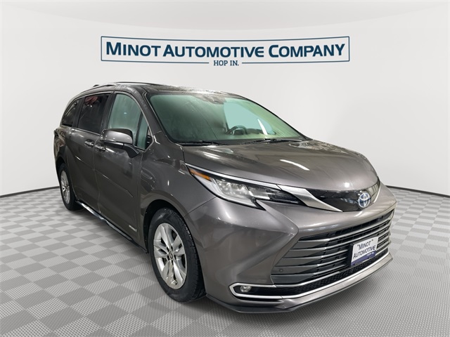2021 Toyota Sienna Limited's photo