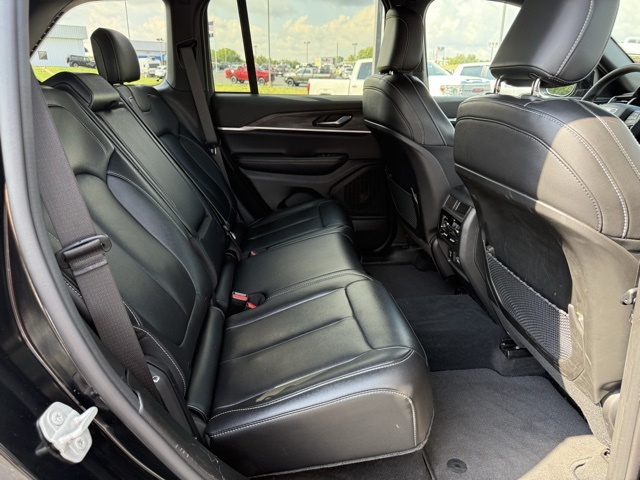 2024 Jeep Grand Cherokee Limited photo 12