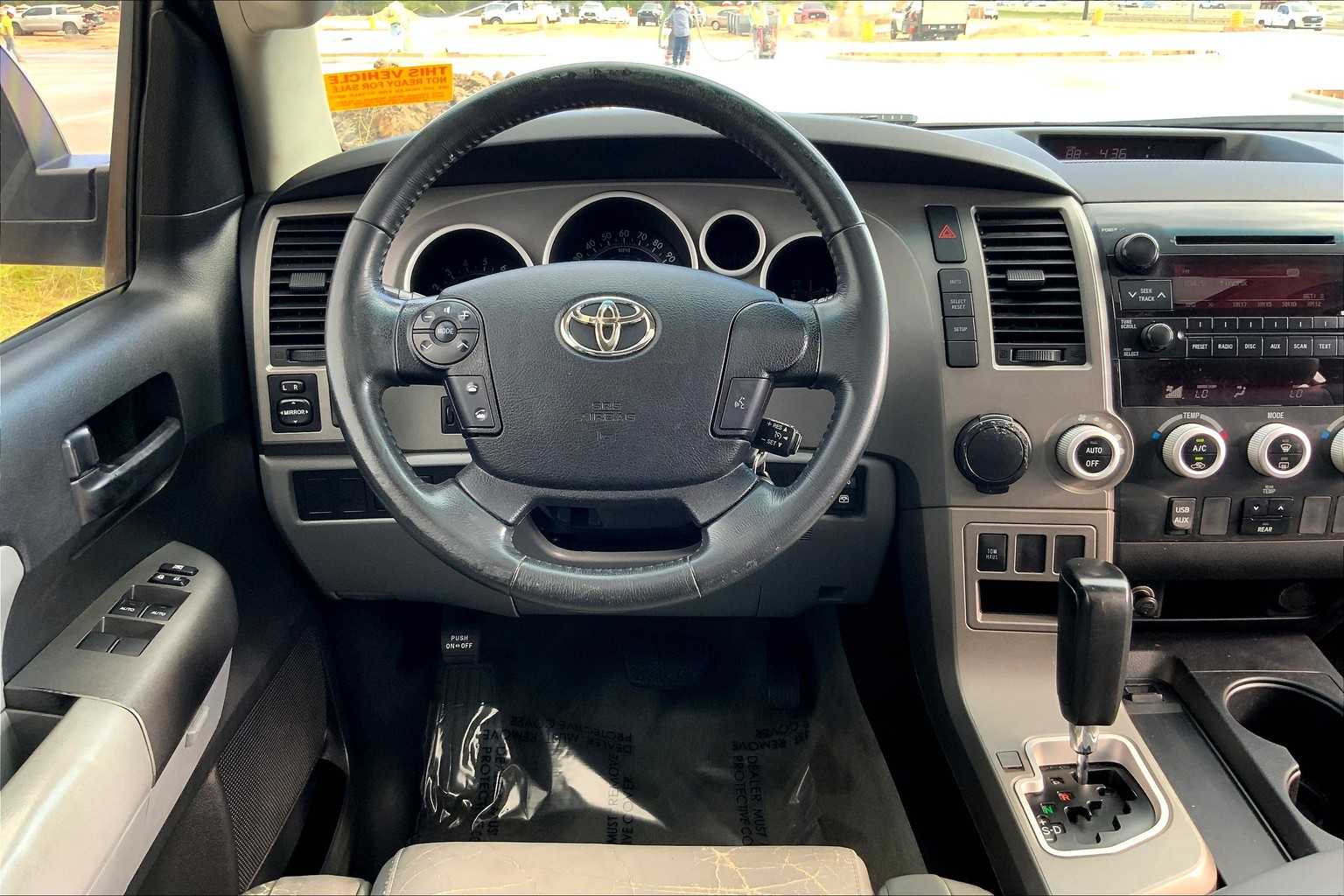2010 Toyota Sequoia photo 5