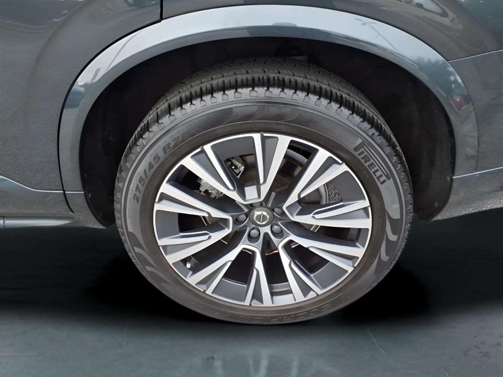 2022 Volvo XC90 T6 Momentum photo 4