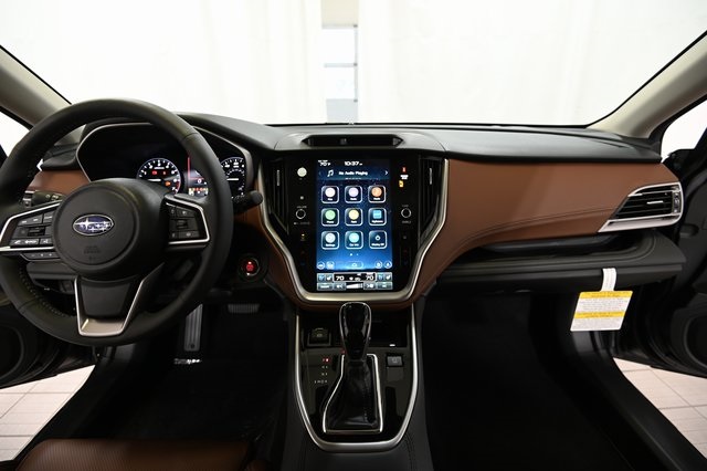2025 Subaru Outback Touring photo 2