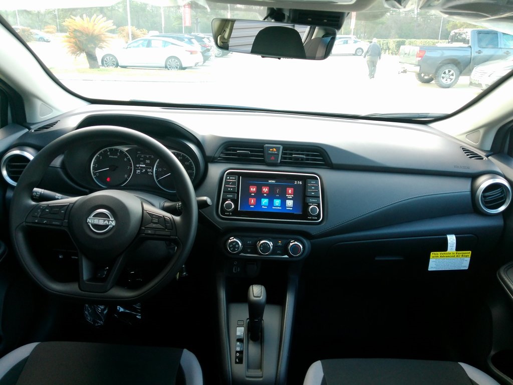 2025 Nissan Versa S photo 24