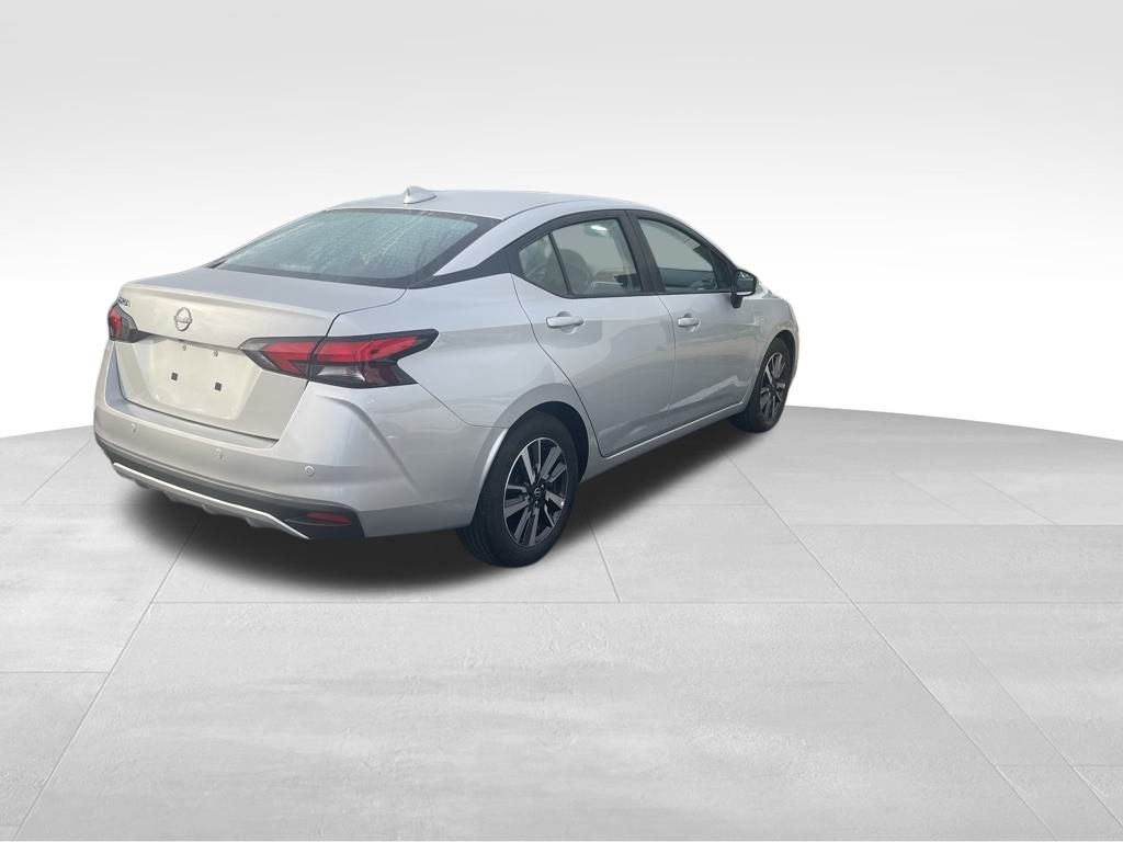 2025 Nissan Versa 1.6 SV photo 4