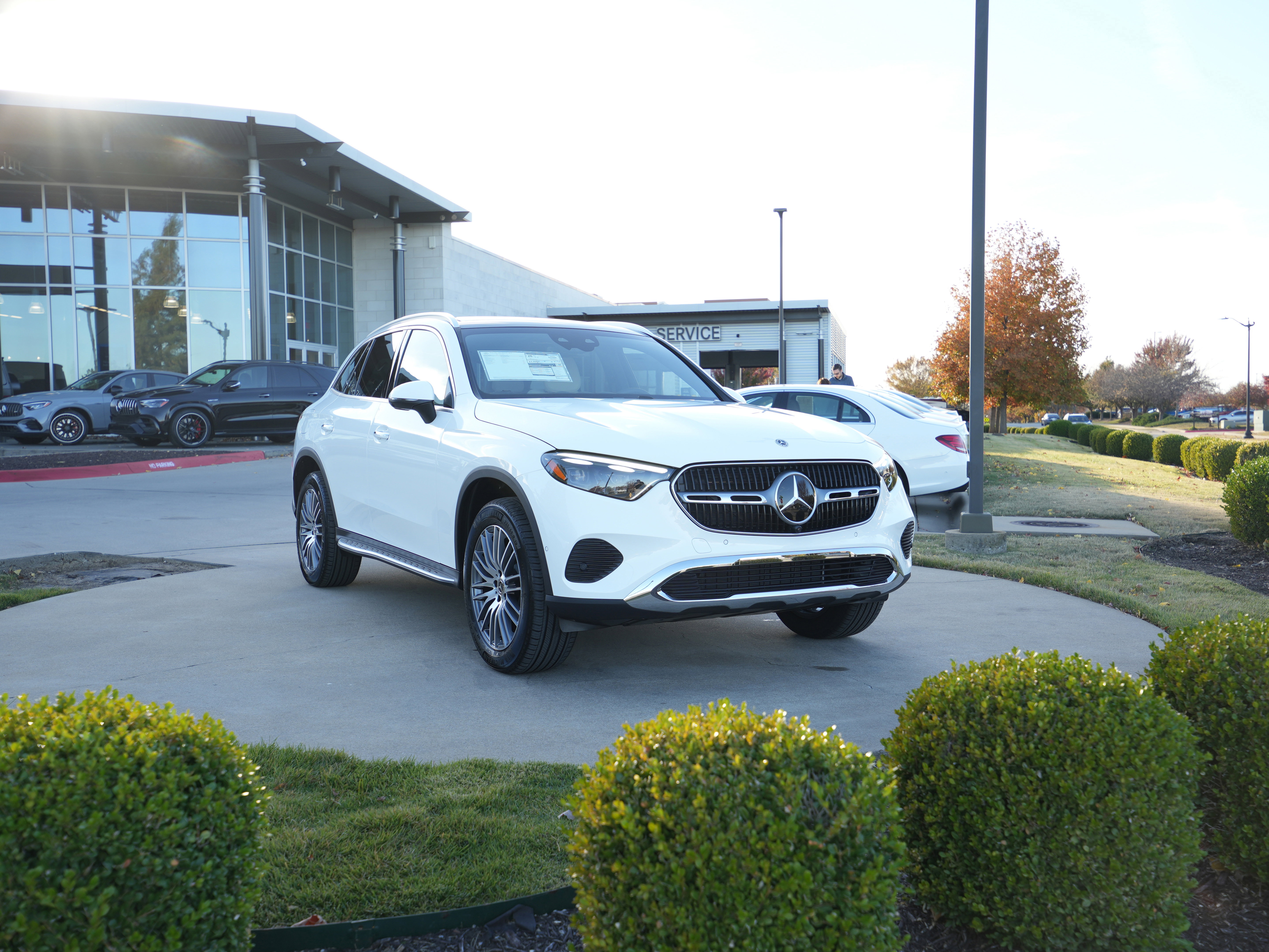 2026 Mercedes-Benz GLC Base's photo