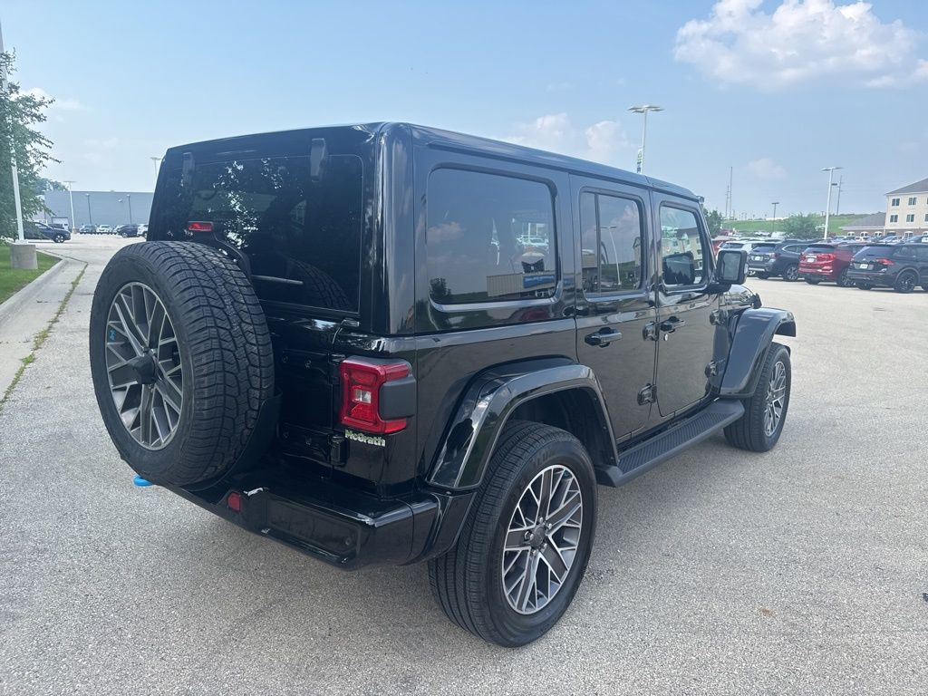 2022 Jeep Wrangler Unlimited Sahara High Altitude 4xe photo 5