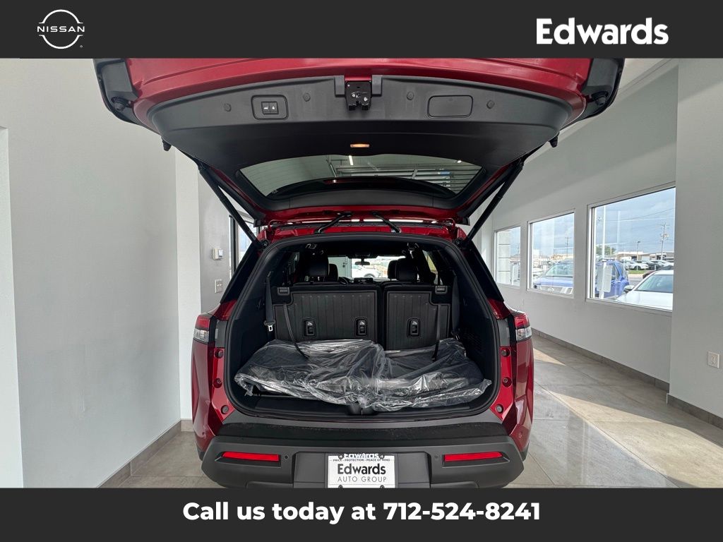 2025 Nissan Pathfinder Rock Creek photo 4