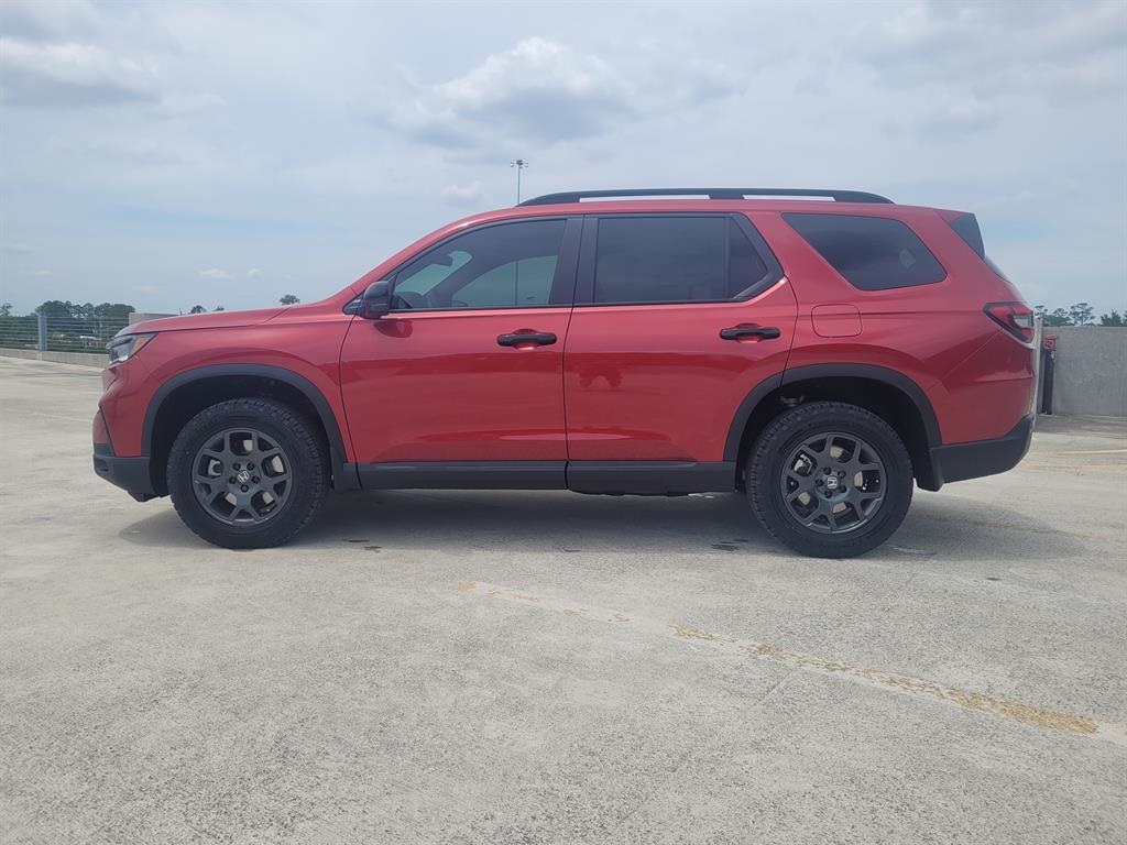 2025 Honda Pilot TrailSport photo 3