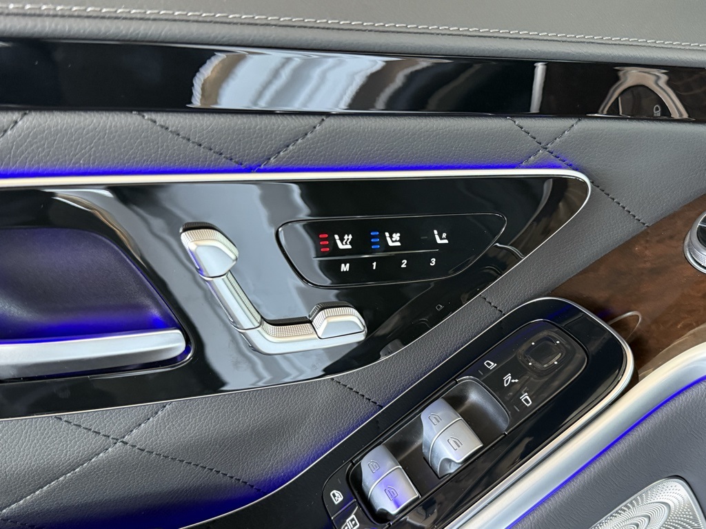 2026 Mercedes Benz S 580e 4MATIC photo 3