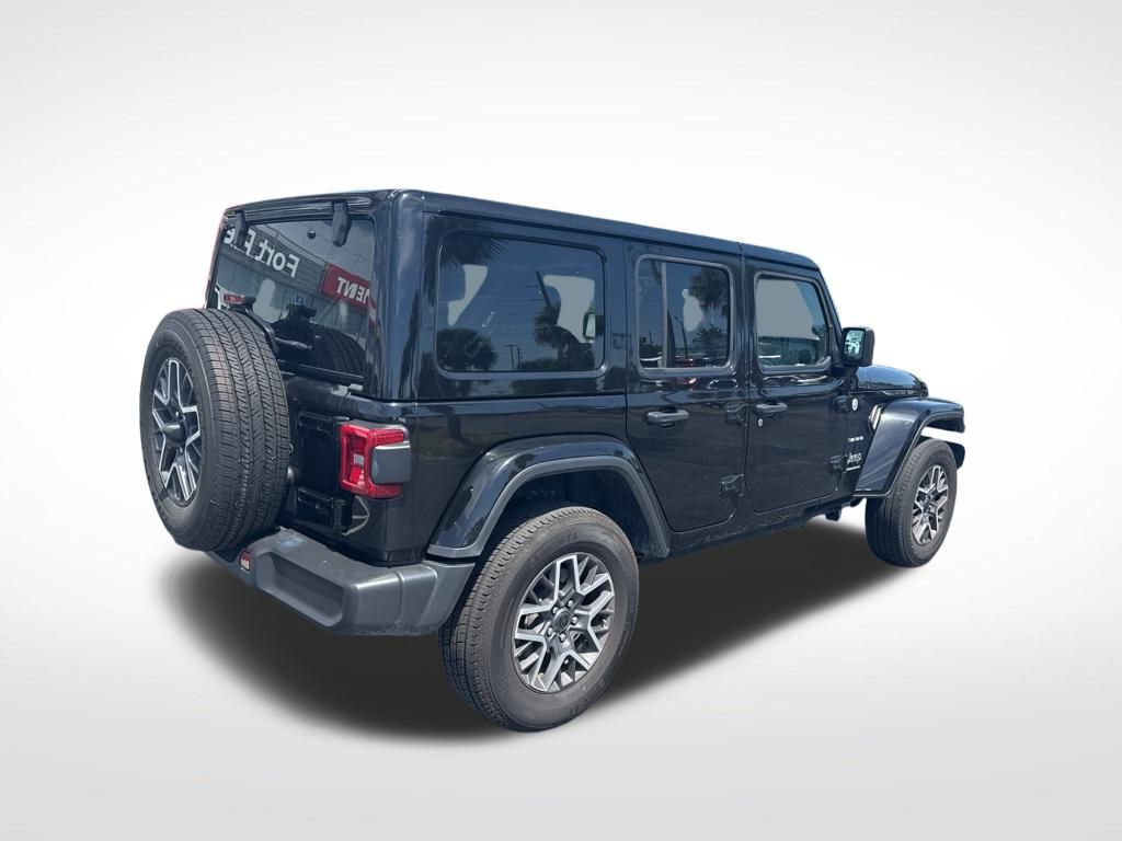 2024 Jeep Wrangler Sahara photo 3