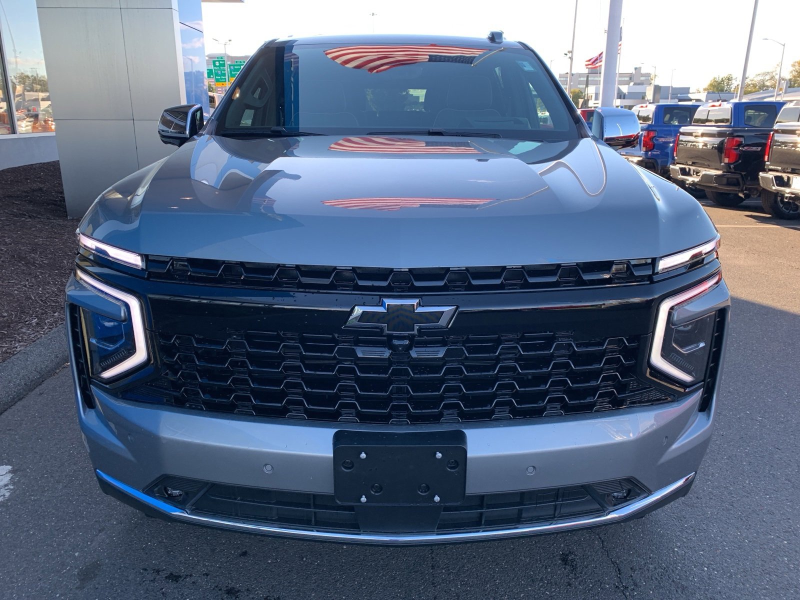 2026 Chevrolet Suburban Premier photo 2