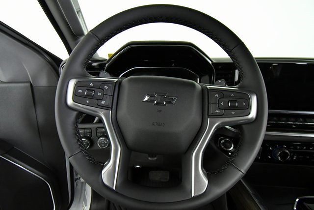 2025 Chevrolet Silverado 1500 LT Trail Boss photo 2