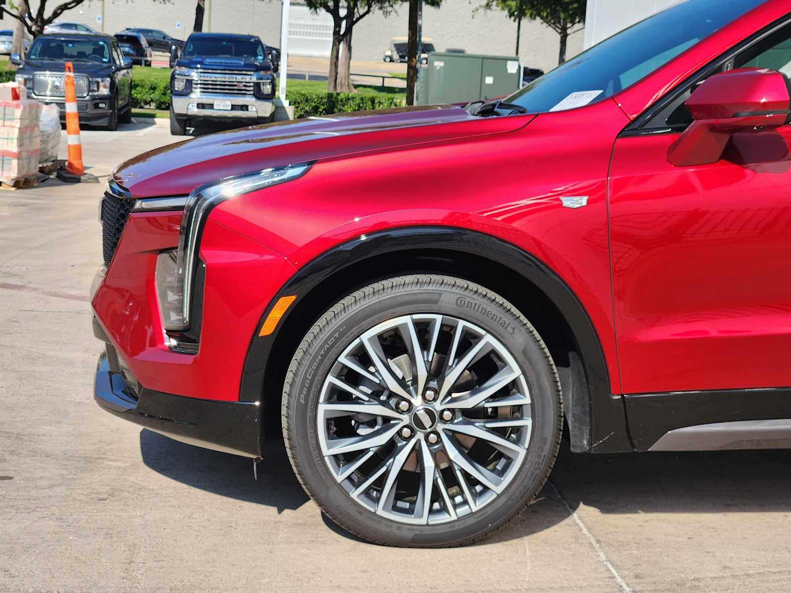 2025 Cadillac XT4 Sport photo 5