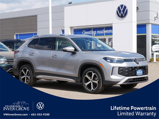 2025 Volkswagen Tiguan SE's photo