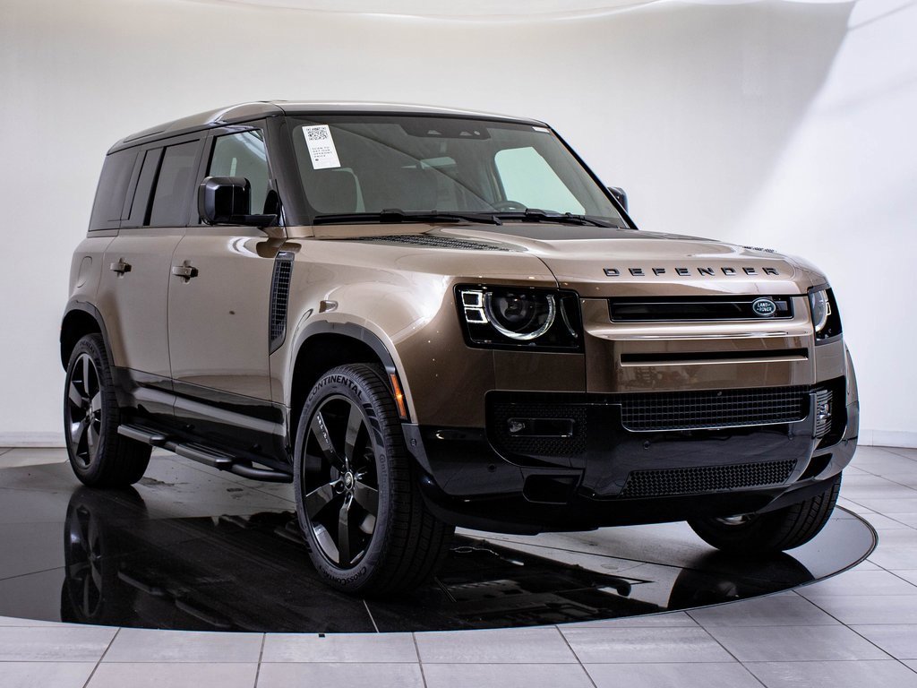 2025 Land Rover Defender 110 X-Dynamic SE photo 11